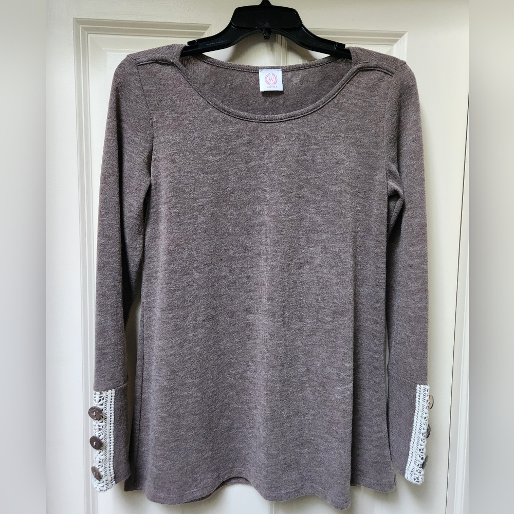 Wanna Be Women's Brown Long Sleeve Sweater with Lace Cuffs, Size Small